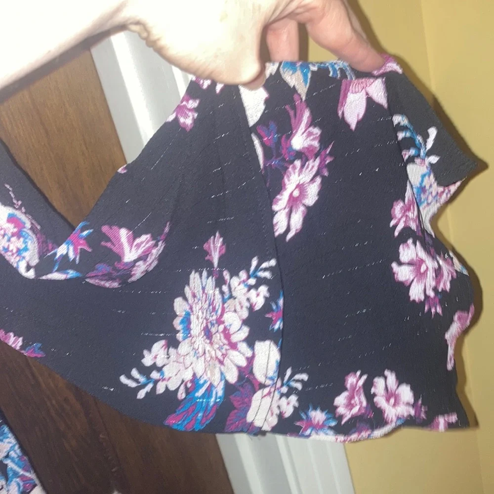 Lily White Black Floral Blouse - Picture 4 of 5